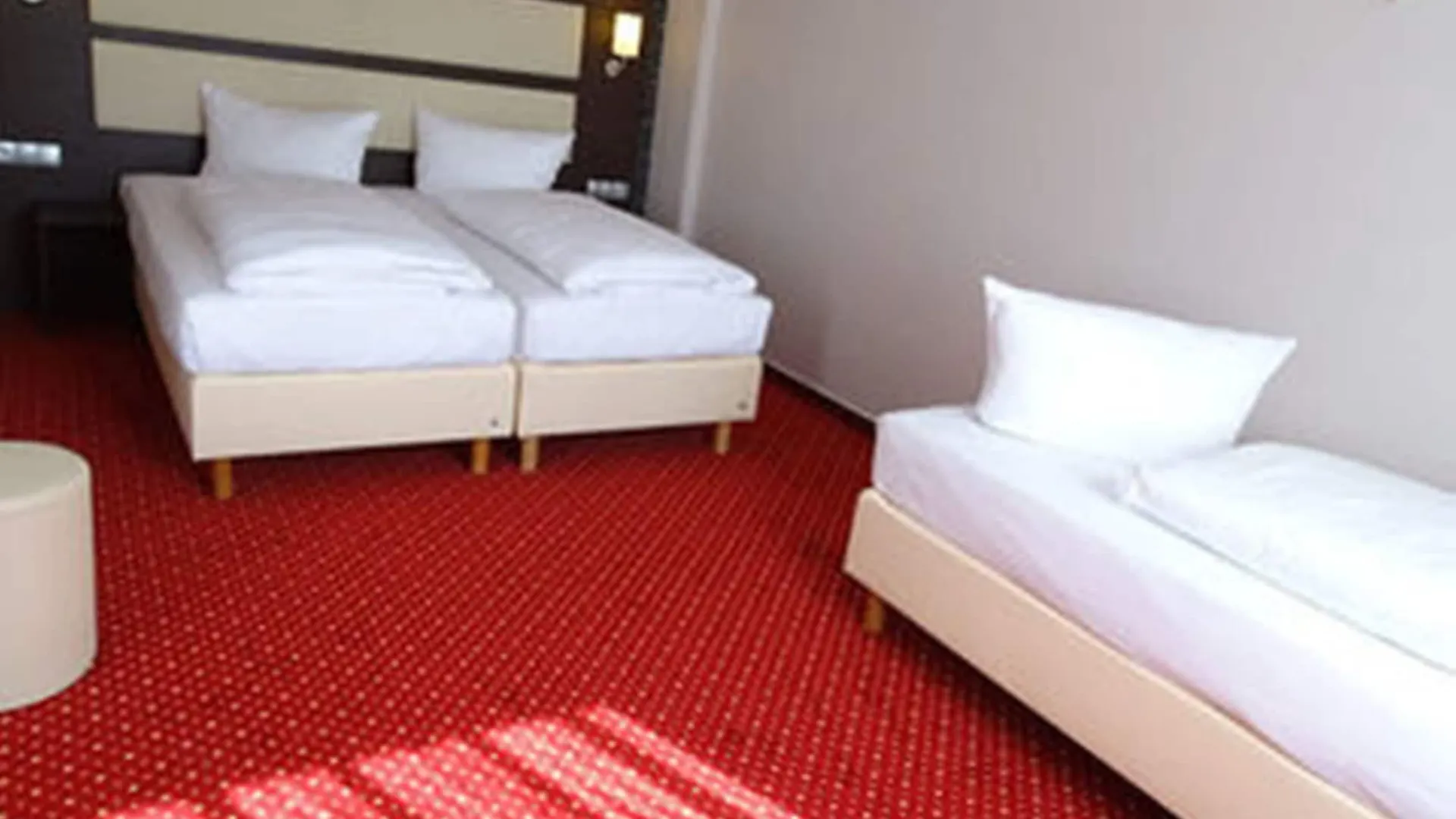 Plaza Inn Hamburg Moorfleet 3*,