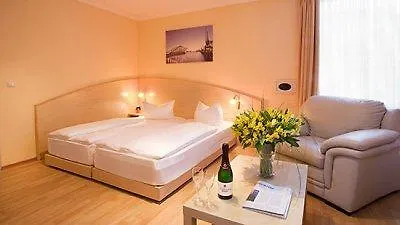 Plaza Inn Hamburg Moorfleet 3*,